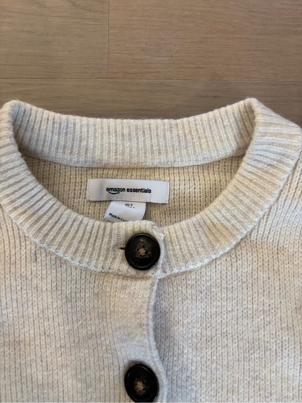 Amazon Essentials Cream Button-Front Knit Cardigan with Patch Pockets - Picture 3 of 5